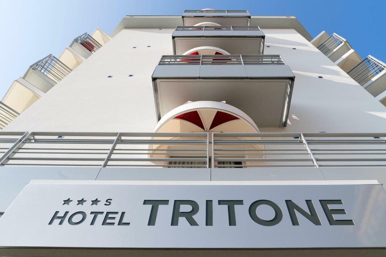 Hotel Tritone Caorle Bagian luar foto