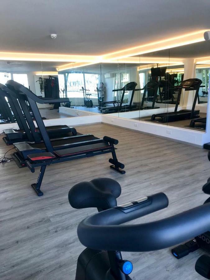 Hotel Tritone Caorle Bagian luar foto